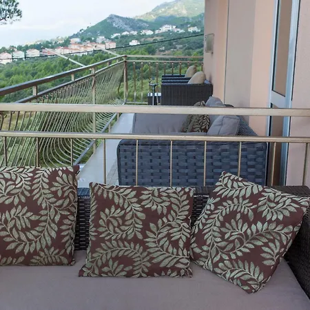 Guest house Valentina 3*